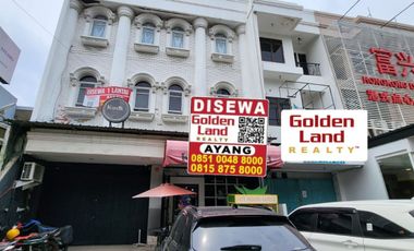 Disewakan Ruko 2 Gandeng Muara Karang hdp Jalan Raya uk 10x22m , 3 lantai, hadap Utara , jarang ada !