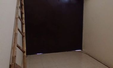 Disewakan Rumah 2 Lantai Siap Huni Lokasi Strategis di Batununggal Bandung