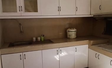 Disewakan Rumah 2 Lantai Siap Huni Lokasi Strategis di Batununggal Bandung