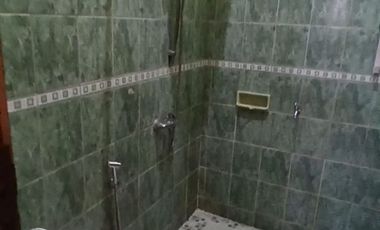 Disewakan Rumah 2 Lantai Siap Huni Lokasi Strategis di Batununggal Bandung