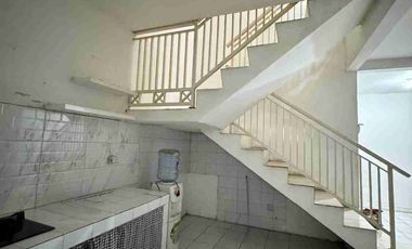 Disewakan Rumah Cocok untuk kantor / onlineshop Di Komplek Suryalaya Buahbatu