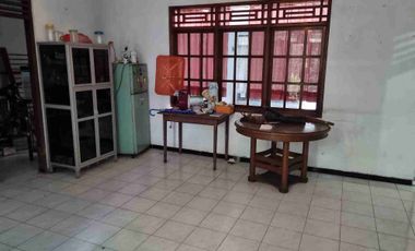 DIJUAL RUMAH DEKAT AKMIL