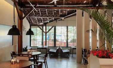 Rumah untuk Cafe di Pusat kota bandung sayap Dago