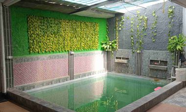 rumah Hoek di komplek bintara