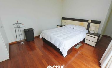 Alquiler Depa Amoblado en Higuereta -Surco 3 Hab-2 cocheras, Patio, Ascensor 157 m2