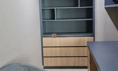 Dekat Dari Lippo Mall Puri Indah, Dijual Apartemen ST Moritz The New Ambassador 4 Bedroom Furnished Modern Lengkap Siap Huni, Lokasi Di Kembangan