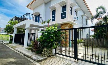 5Bedrooms 3 Car garage Gorgeous , Contemporary Two Storey House and Lot  for Sale along circumferential road Estefania Bacolod City