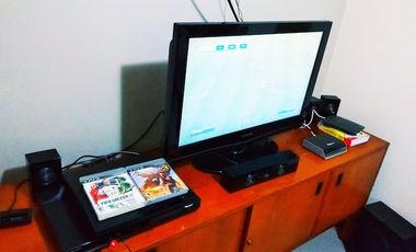 Casa de 3 dormitorios mas suite en el tercer piso con acceso independiente en el centro de Baños 2 parqueaderos