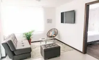 Casa de 3 dormitorios mas suite en el tercer piso con acceso independiente en el centro de Baños 2 parqueaderos