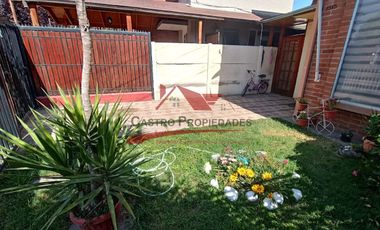 Hermosa Casa de Dos Pisos completamente solida, 3 Dormitorios, 2 Baños, Villa Los Altos de Quilicura, Comuna de Quilicura.