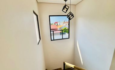 BEAUTIFUL DESIGN 2 STOREY HOUSE FOR SALE IN PARAÑAQUE