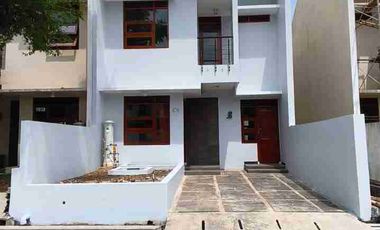 Rumah Dijual 2 lt One Gate di Cijambe dekat A H Nasution Cisaranten Arcamanik UBERTOS