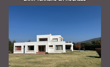 Exclusiva casa patronal con gran terreno en Nogales