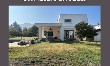 Exclusiva casa patronal con gran terreno en Nogales