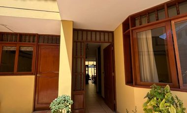 🏡 VENTA DE ACOGEDORA CASA DE 3 PISOS – SANTIAGO DE SURCO