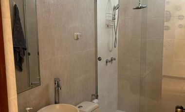 🏡 VENTA DE ACOGEDORA CASA DE 3 PISOS – SANTIAGO DE SURCO