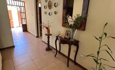 🏡 VENTA DE ACOGEDORA CASA DE 3 PISOS – SANTIAGO DE SURCO