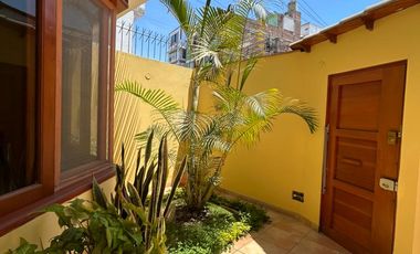 🏡 VENTA DE ACOGEDORA CASA DE 3 PISOS – SANTIAGO DE SURCO