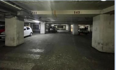 Estacionamiento pleno centro, seguridad, camaras, estado con huerfanos