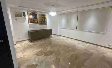 CASA EN VENTA EN URBANIZACIÓN LAS RIBERAS – SAMBORONDÓN