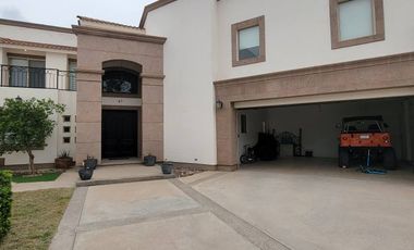 SE VENDE HERMOSA CASA, AREA CAMPOS ELISEOS, CIUDAD JUAREZ CHIH