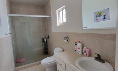 SE VENDE HERMOSA CASA, AREA CAMPOS ELISEOS, CIUDAD JUAREZ CHIH