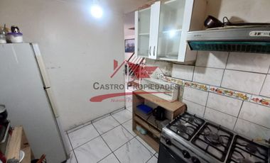 Hermosa Casa de Dos Pisos, 3 Dormitorios, 2 Baños, Villa Paseo Central, Quilicura.