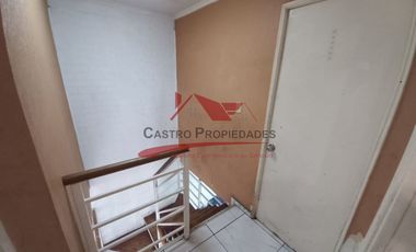 Hermosa Casa de Dos Pisos, 3 Dormitorios, 2 Baños, Villa Paseo Central, Quilicura.