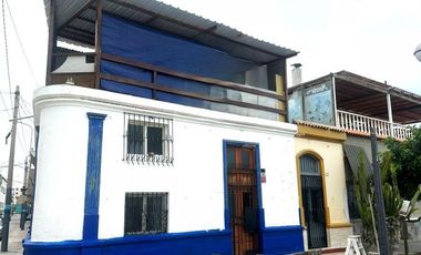 A LA VENTA CASA  COMO TERRENO CON VISTA AL MAR