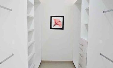 Casa en venta dentro de privada con alberca  rumbo al club campestre