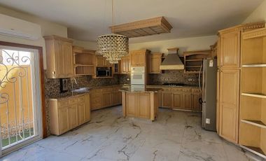 CASA EN VENTA, EN EXCELETE UBICACION, 3 RECAMRAS 3 BAÑOS, CIUDAD JUAREZ CHIH.
