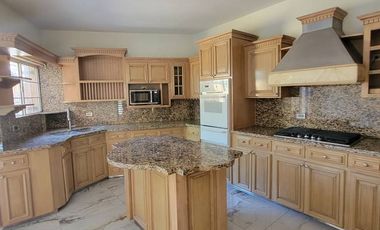 CASA EN VENTA, EN EXCELETE UBICACION, 3 RECAMRAS 3 BAÑOS, CIUDAD JUAREZ CHIH.