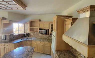 CASA EN VENTA, EN EXCELETE UBICACION, 3 RECAMRAS 3 BAÑOS, CIUDAD JUAREZ CHIH.