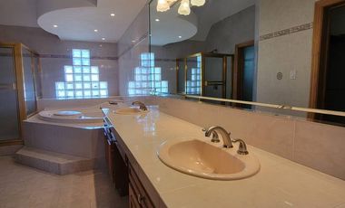 CASA EN VENTA, EN EXCELETE UBICACION, 3 RECAMRAS 3 BAÑOS, CIUDAD JUAREZ CHIH.