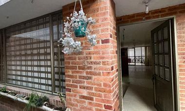 ARRIENDO MAGNIFICA CASA EN CHIA VEREDA LA BLASA