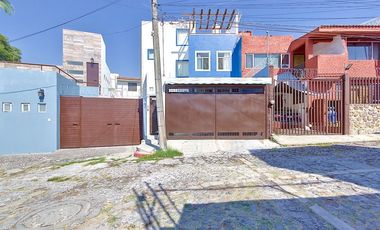 Casa en Venta, Col Jardines de Acapantzingo. Cuernavaca, Morelos