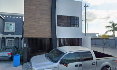 IMPRESIONANTE CASA EN VENTA EN C. MONTES CLAROS, QUINTA REAL, 87345 HEROICA MATAMOROS, TAMPS.