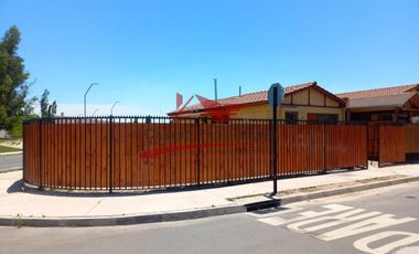 Hermosa Casa 3 Dormitorios y 1 Baño, Conjunto Habitacional Las Casas de Padre Hurtado Poniente VII, Comuna de Padre Hurtado.