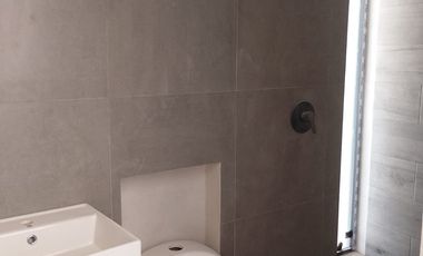 CASA EN VENTA DENTRO DE CALLE CERRRADA COL TERAN ZONA SUR PTE DE LA CIUDAD