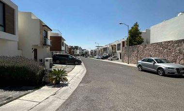 Casa en Renta en Cumbres de Juriquilla – Condominio Monte Everest