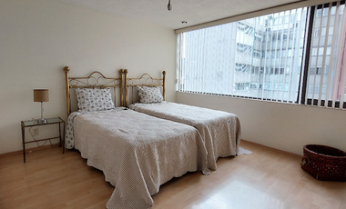 Estupendo departamento en 2 niveles con o sin muebles y terraza, cerca Palacio de Hierro!