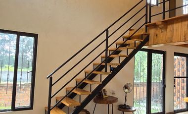 Se vende casa de campo de 1 solo nivel con mezzanine dentro de privada residencial campestre.