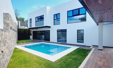 RESIDENCIA EN VENTA DENTRO DEL CLUB CAMPESTRE CON ALBERCA 625 MTS2