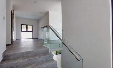 RESIDENCIA EN VENTA DENTRO DEL CLUB CAMPESTRE CON ALBERCA 625 MTS2