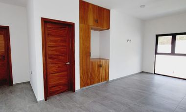 RESIDENCIA EN VENTA DENTRO DEL CLUB CAMPESTRE CON ALBERCA 625 MTS2