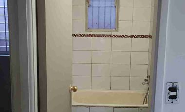 Venta Casa dos pisos con Cabaña Interior Bosquemar