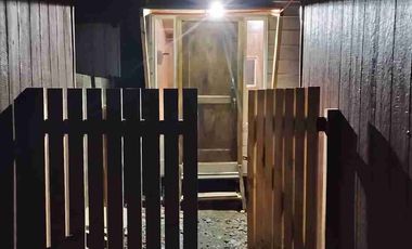Venta Casa dos pisos con Cabaña Interior Bosquemar