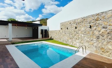 CASA EN VENTA CON ALBERCA DENTRO DEL FRAC RESIDENCIAL CLUB CAMPESTRE