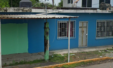 CASA EN VENTA EN URSULO GALVAN VERACRUZ, CALLE PIPILA