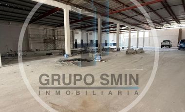 BODEGA EN RENTA DE 1,600 M2 EN AVENIDA CONSTITUYENTES  SAN JUAN DEL RIO